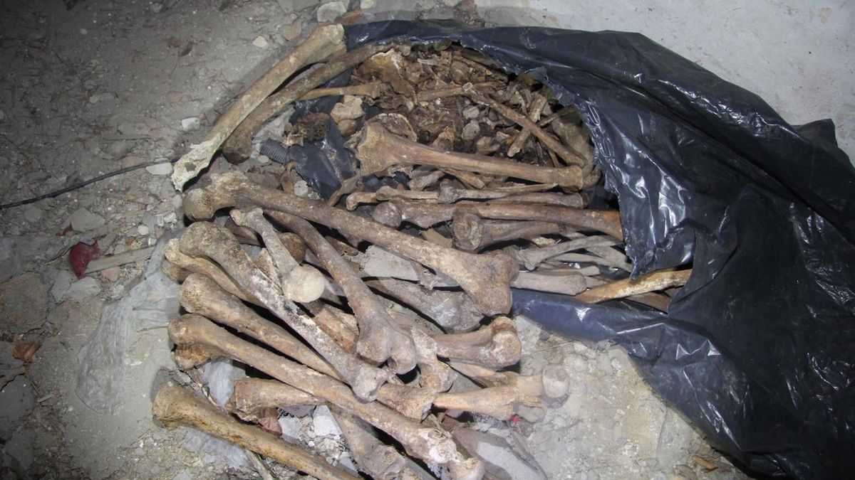 Po lebkách byly na Písecku nalezeny pytle s lidskými kostmi